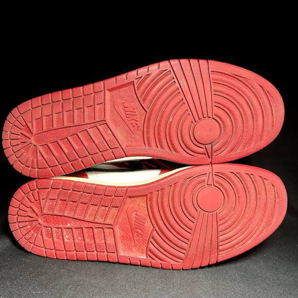 Size 11.5 - Nike Air Jordan 1 Retro High Chicago 2013 Men's Shoes - Picture 6 of 9